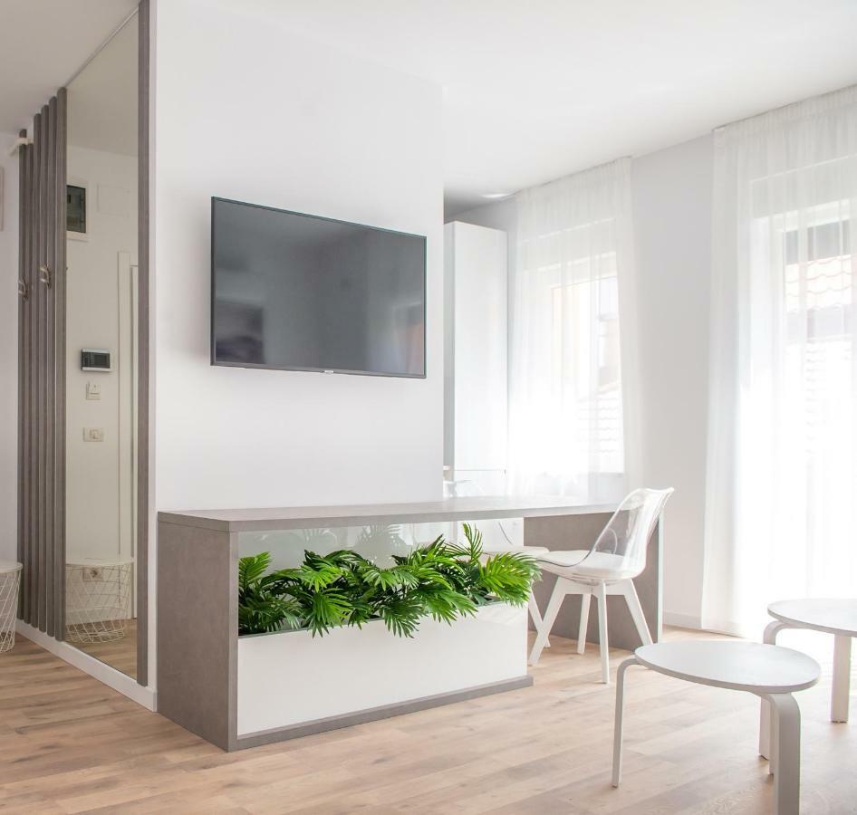 West Residence Apartments Timisoara Luaran gambar